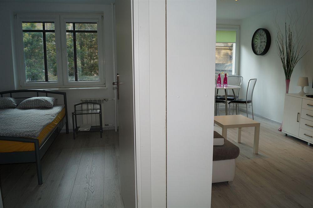 Centre Apartamenty Warszawa ภายนอก รูปภาพ