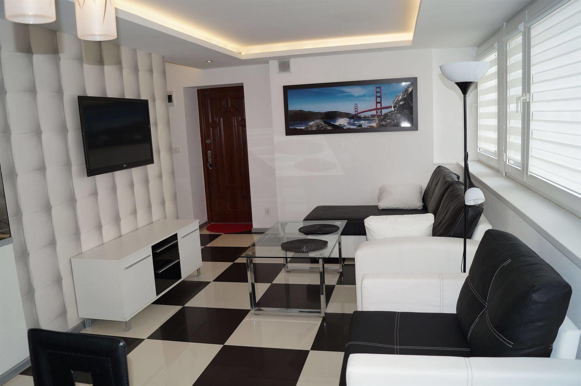 Centre Apartamenty Warszawa ภายนอก รูปภาพ
