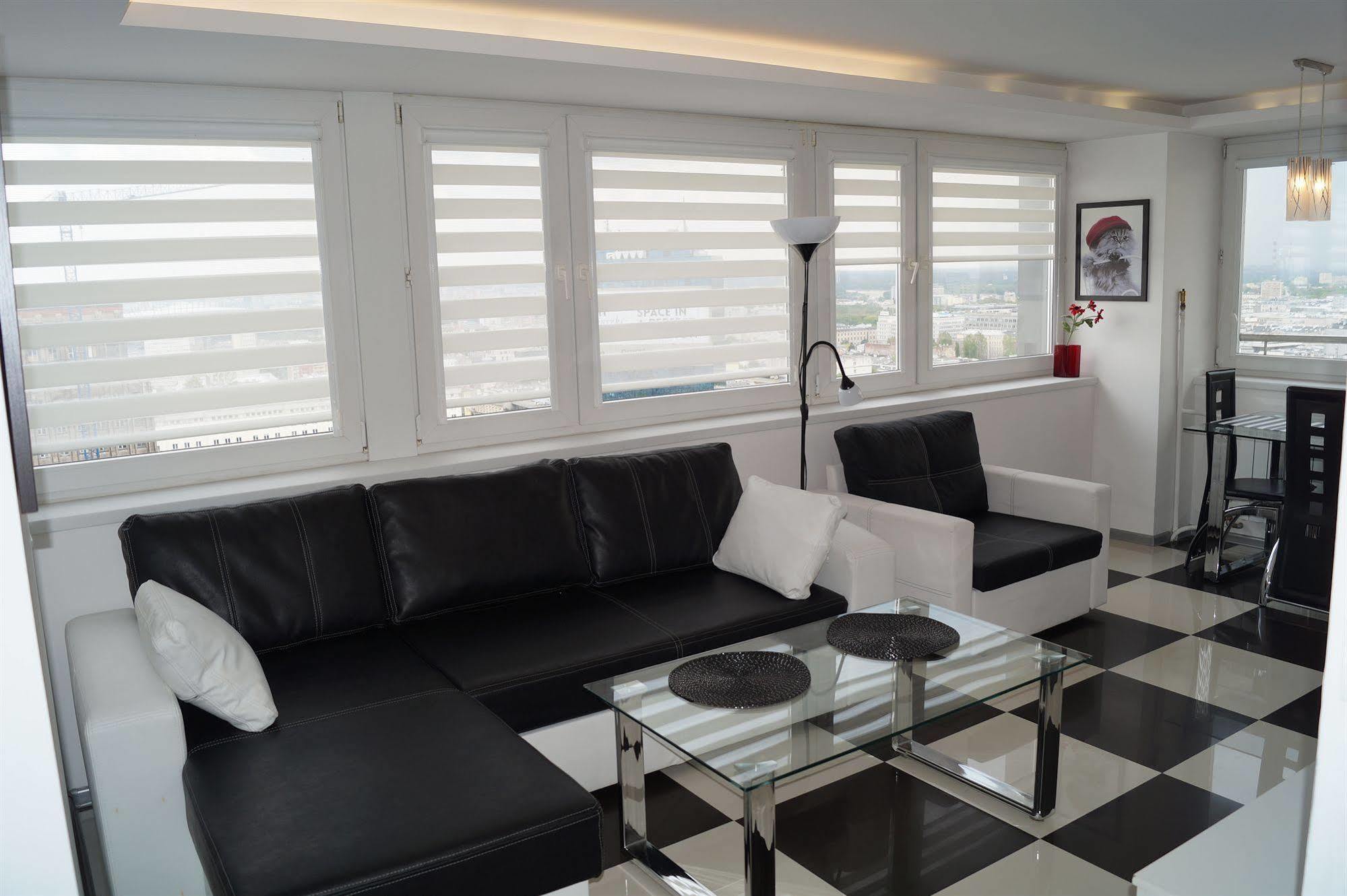 Centre Apartamenty Warszawa ภายนอก รูปภาพ