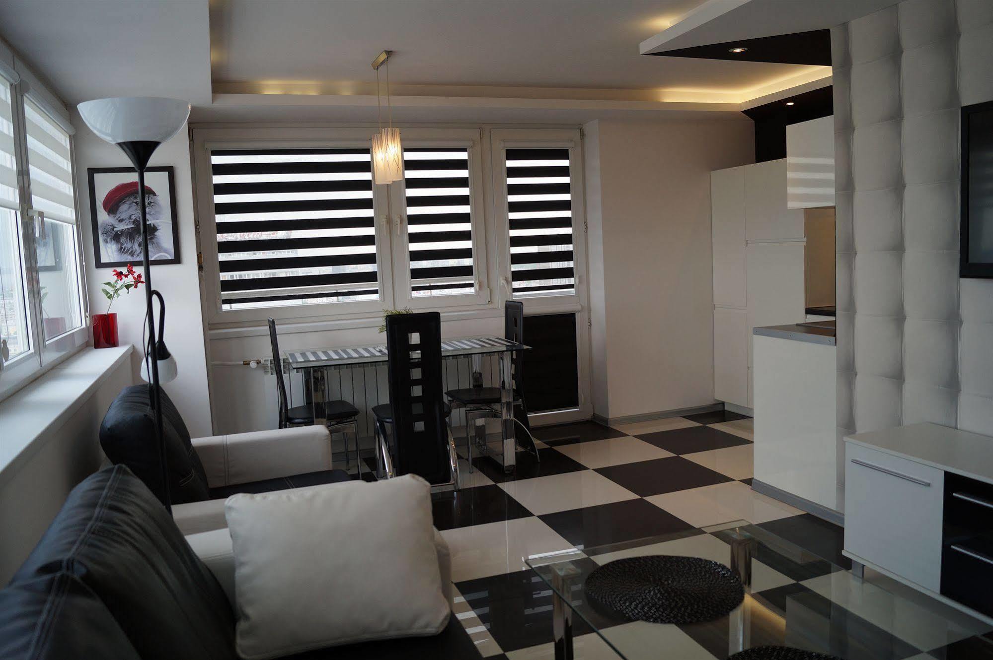 Centre Apartamenty Warszawa ภายนอก รูปภาพ